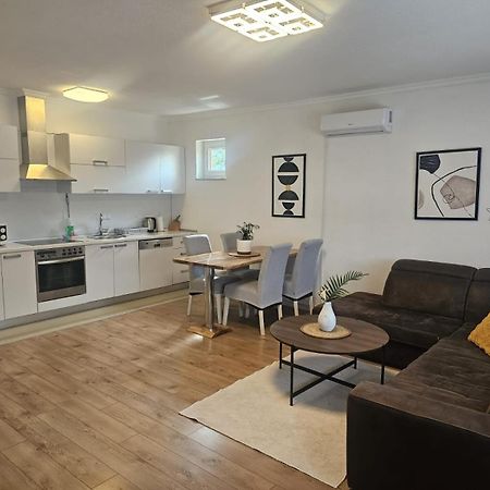 Elite Apartment Jasmina Bihac Bagian luar foto