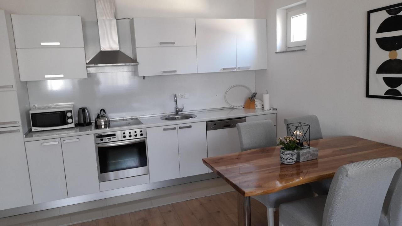 Elite Apartment Jasmina Bihac Bagian luar foto