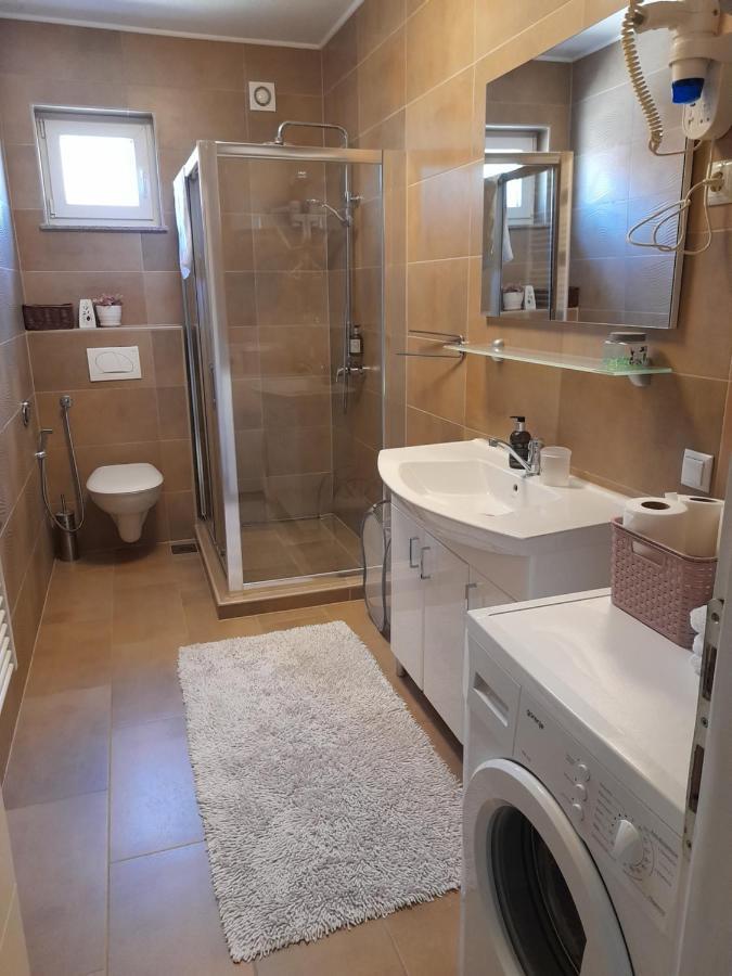 Elite Apartment Jasmina Bihac Bagian luar foto