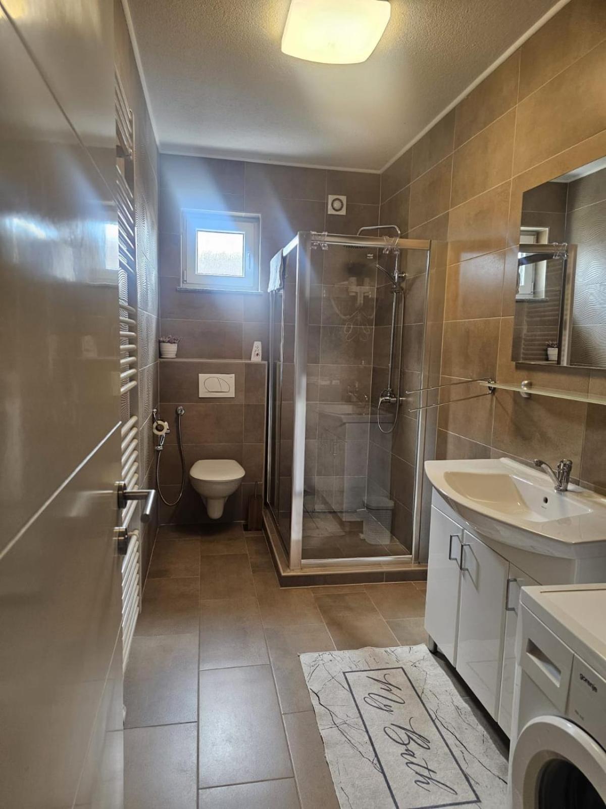 Elite Apartment Jasmina Bihac Bagian luar foto