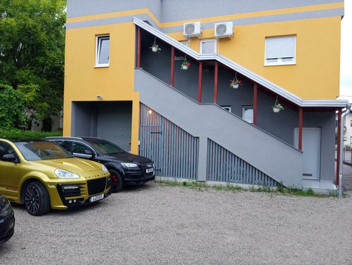 Elite Apartment Jasmina Bihac Bagian luar foto